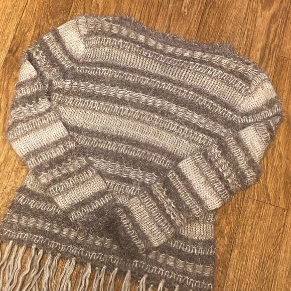 Knox Rose Beige Taupe Long Sleeve Fuzzy Fringe Pullover Sweater Size Small - Picture 8 of 10